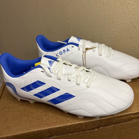 NWT Adidas Copa White and Blue Youth Soccer Cleats size 6y - Picture 2 of 7
